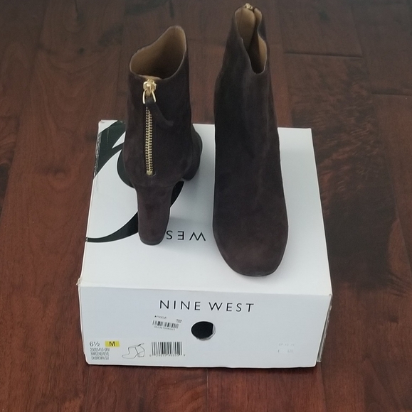 NINE WEST "Genevieve" Brown Suede Ankle Boots- Size - 6.5 - Picture 7 of 7
